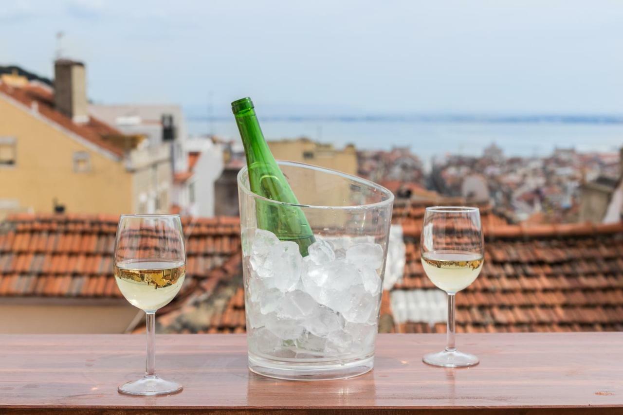 Rossio Penthouse Three-Bedroom Apartment W/ River View And Parking - By Lu Holidays Lisboa Eksteriør billede